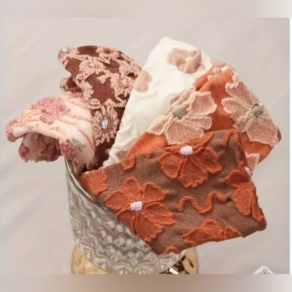 Floral Patterned Women's Socks Set - Orange, Cream, Brown